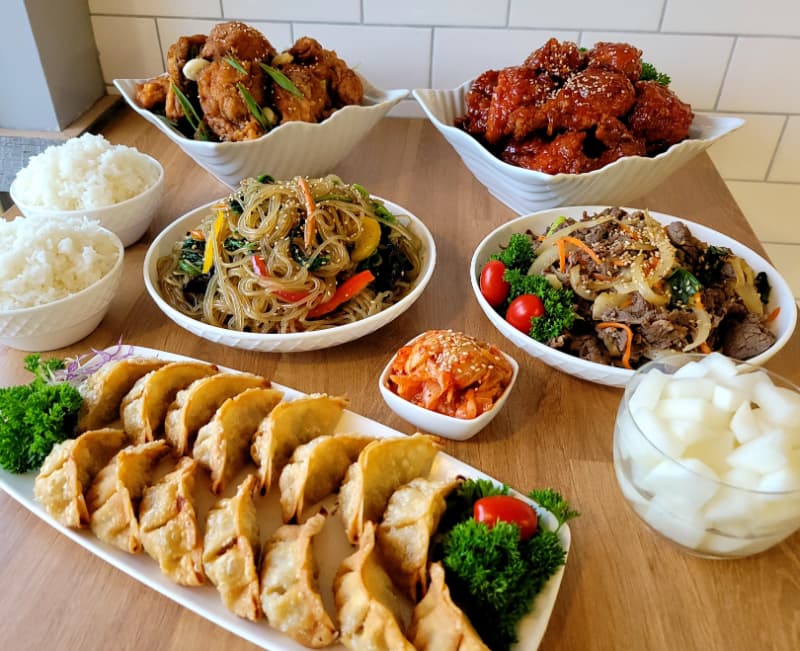 Gangnam Party platter — a full spread of Korean fried chicken